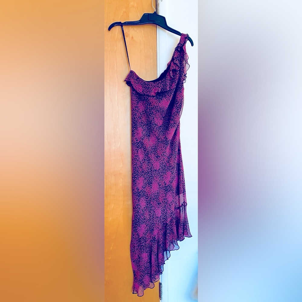 EUC Bebe asymmetrical silk floral dress Size S
